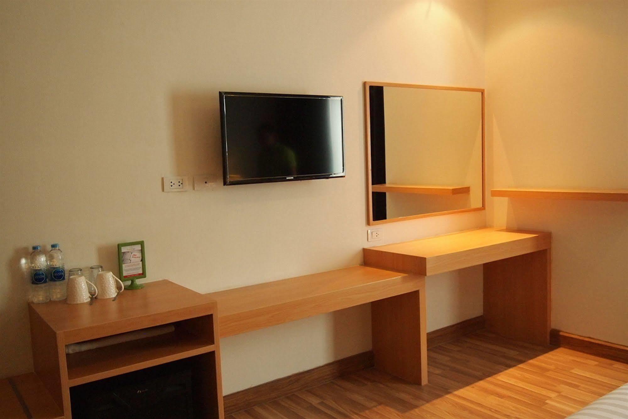 Icheck Inn Central Patong Kültér fotó
