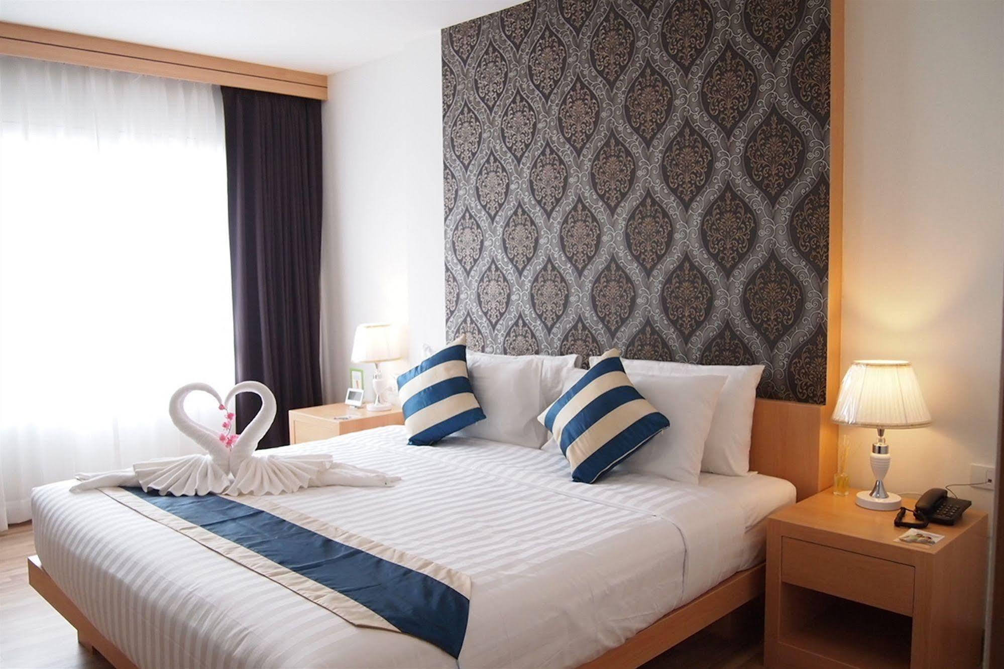 Icheck Inn Central Patong Kültér fotó