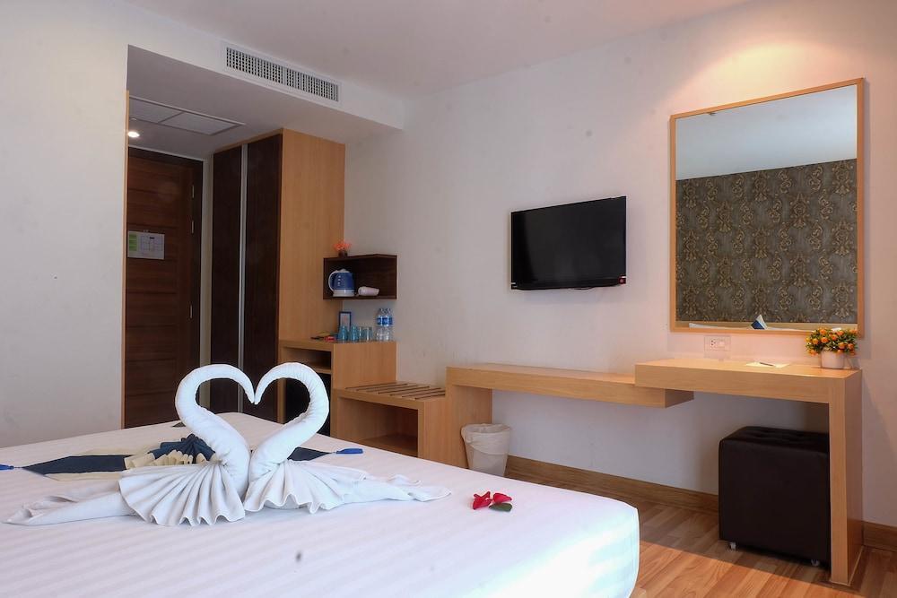 Icheck Inn Central Patong Kültér fotó